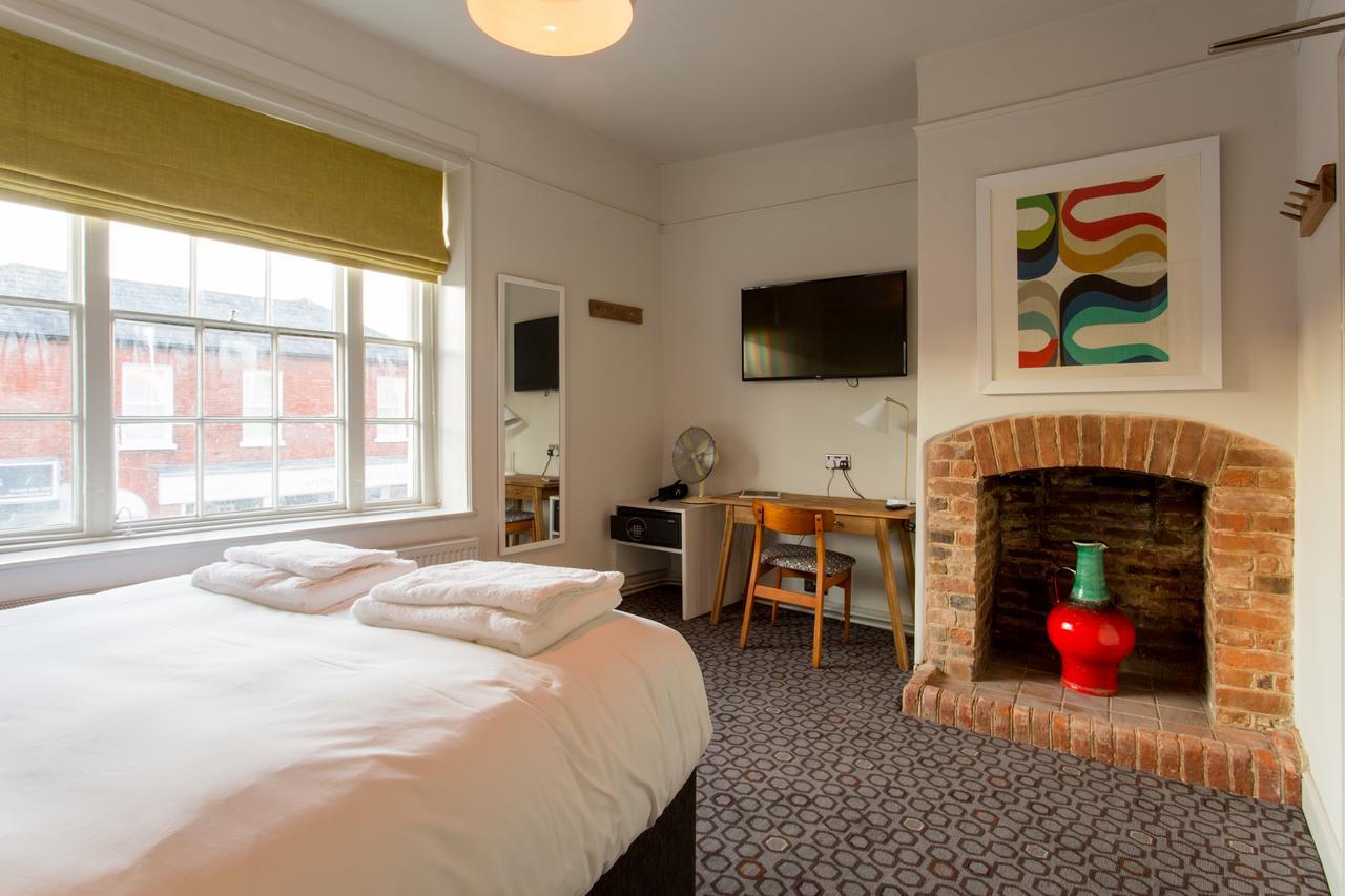 The Dolphin Hotel Newbury  Luaran gambar
