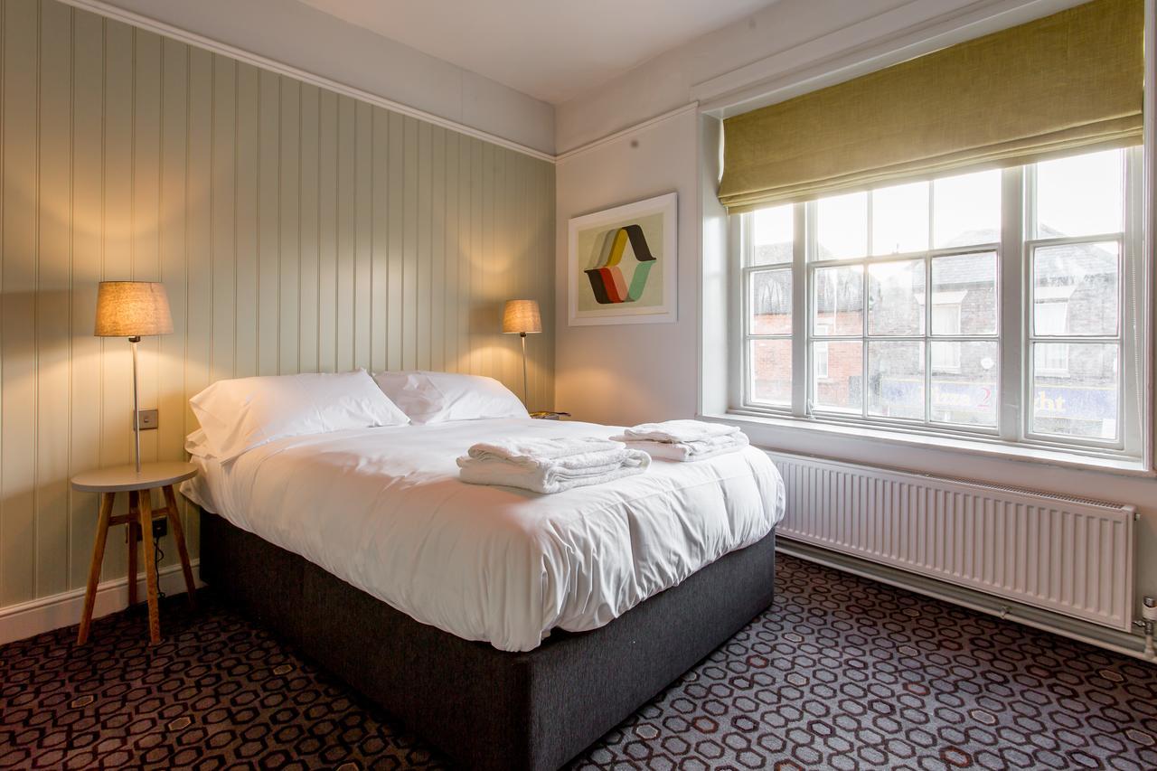 The Dolphin Hotel Newbury  Luaran gambar