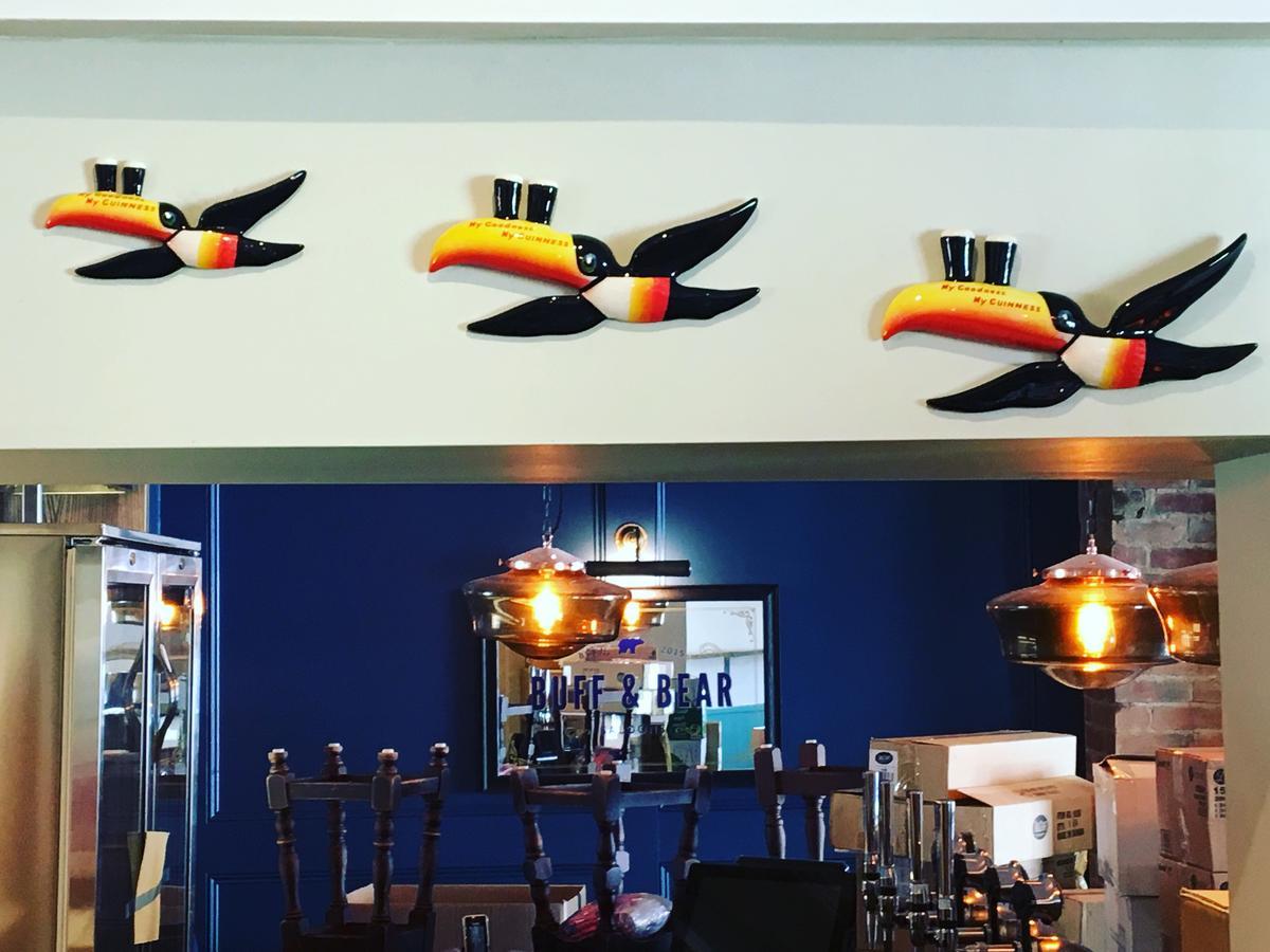 The Dolphin Hotel Newbury  Luaran gambar