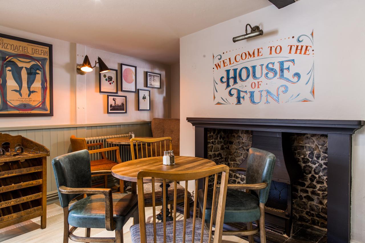The Dolphin Hotel Newbury  Luaran gambar