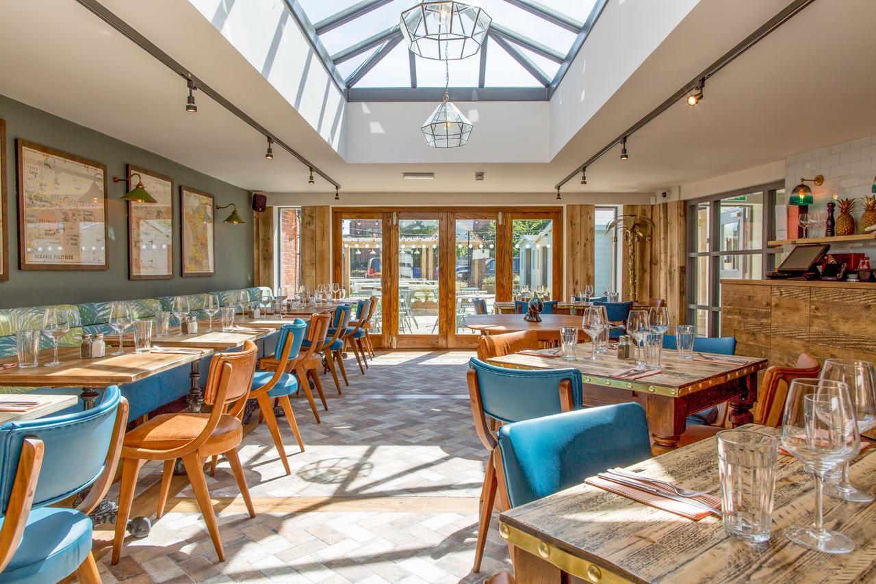The Dolphin Hotel Newbury  Luaran gambar